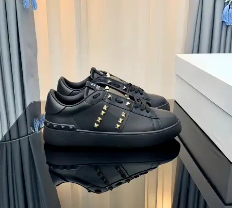 Valentino Rockstud Sneakers 5