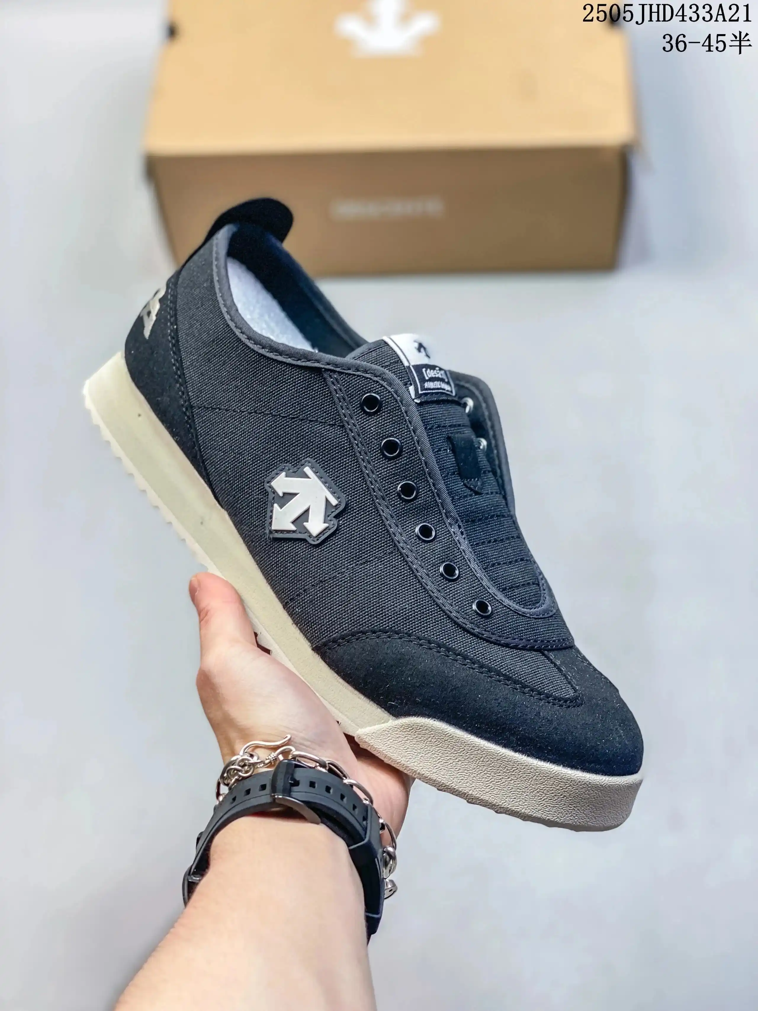 Descente Chrono Sneakers [35 styles] 2